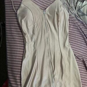 Iris Cream Backless Dress with Zipper